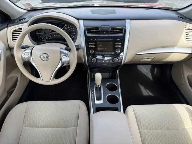Used 2015  Nissan 2.5 SV image 11