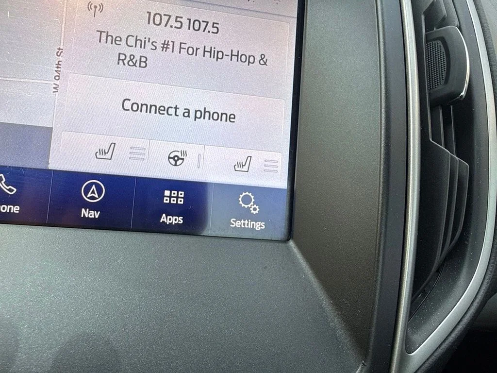 Used 2020 Red Ford SEL image 32