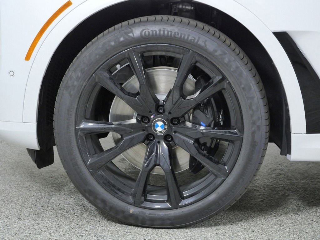 New 2027 Mineral White Metallic BMW M60i image 16
