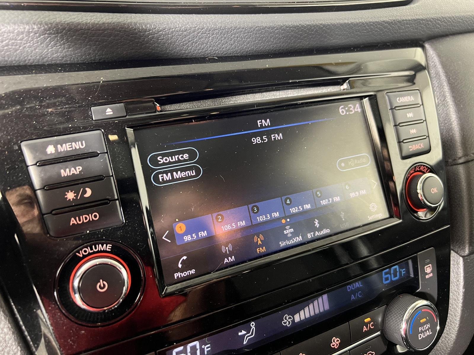 Used 2018 Black Nissan  image 20