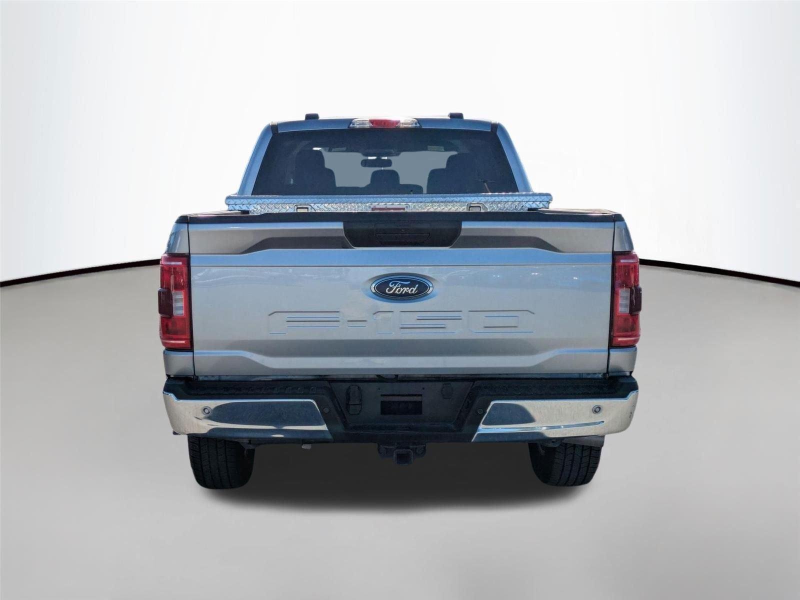 Used 2023 Iconic Silver Metallic Ford XLT image 5