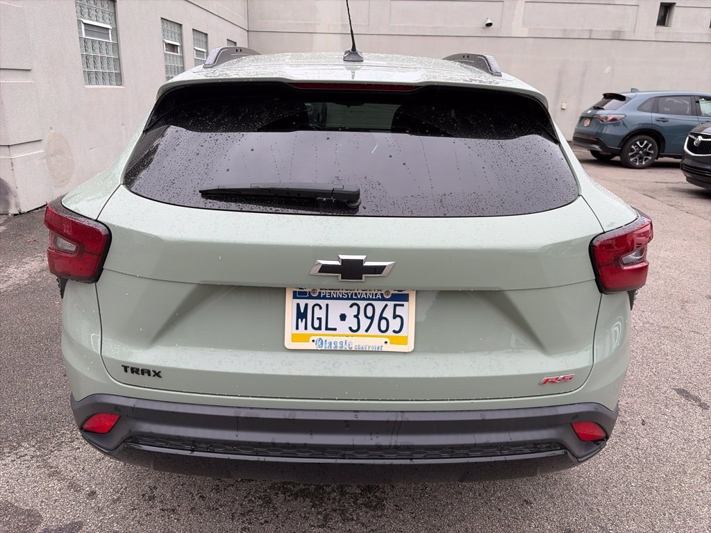 Used 2024 Cacti Green Chevrolet 2RS image 3