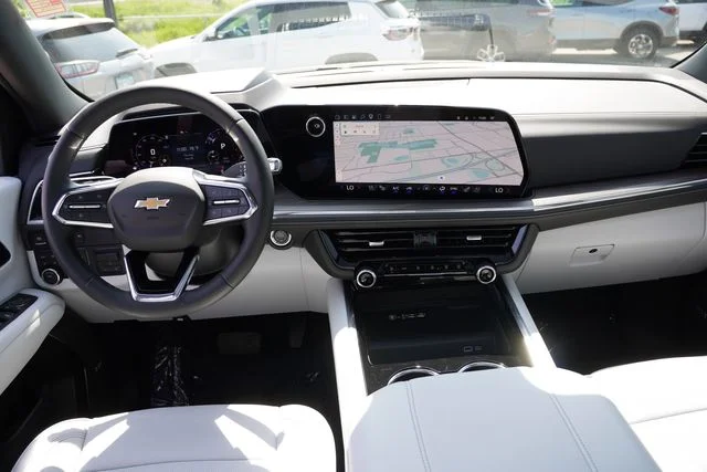 Used 2025 Black Chevrolet Premier image 22