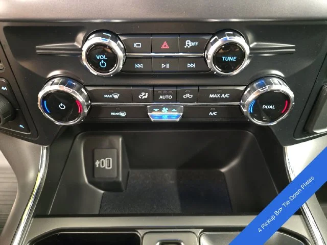 New 2026 Agate Black Metallic Ford XLT image 30