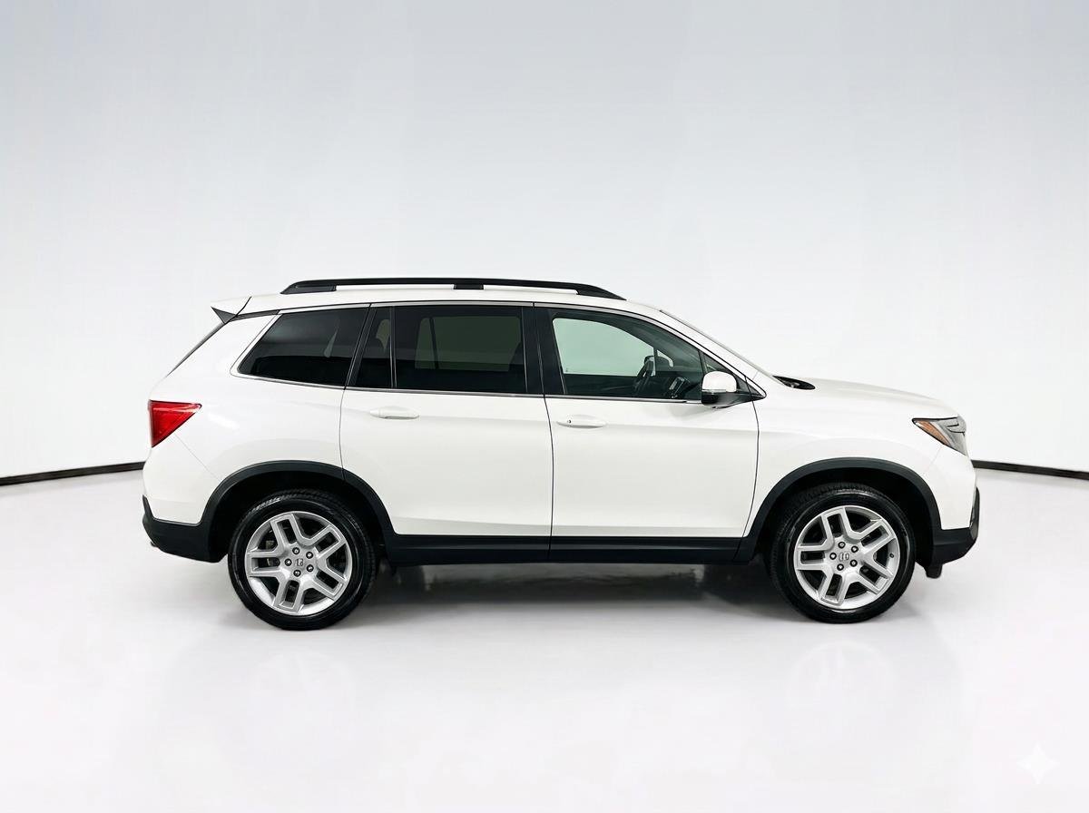Used 2025 Platinum White Pearl Honda EX-L image 5