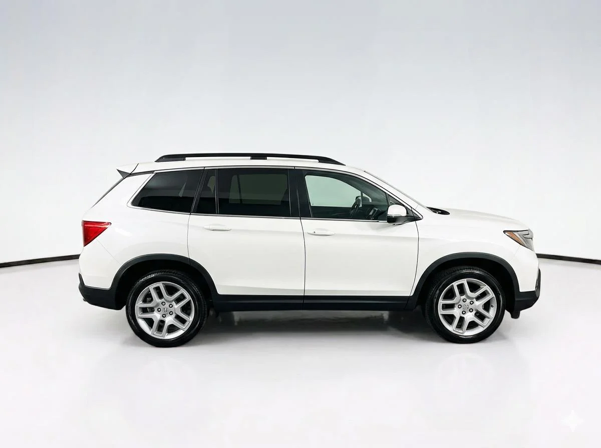 Used 2025 Platinum White Pearl Honda EX-L image 5