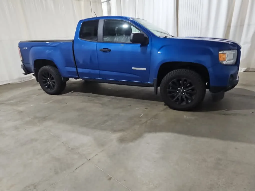 Used 2021 Dynamic Blue Metallic GMC 4WD Elevation Standard image 4