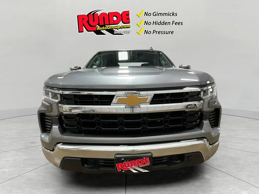 Used 2024 Sterling Gray Metallic Chevrolet LT image 7
