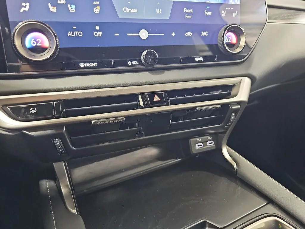 Certified Used 2025  Lexus 350h Premium image 23