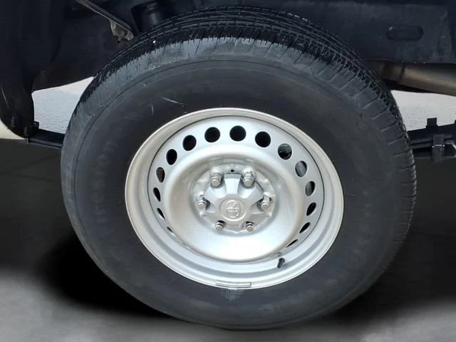Used 2025  Toyota SR image 26