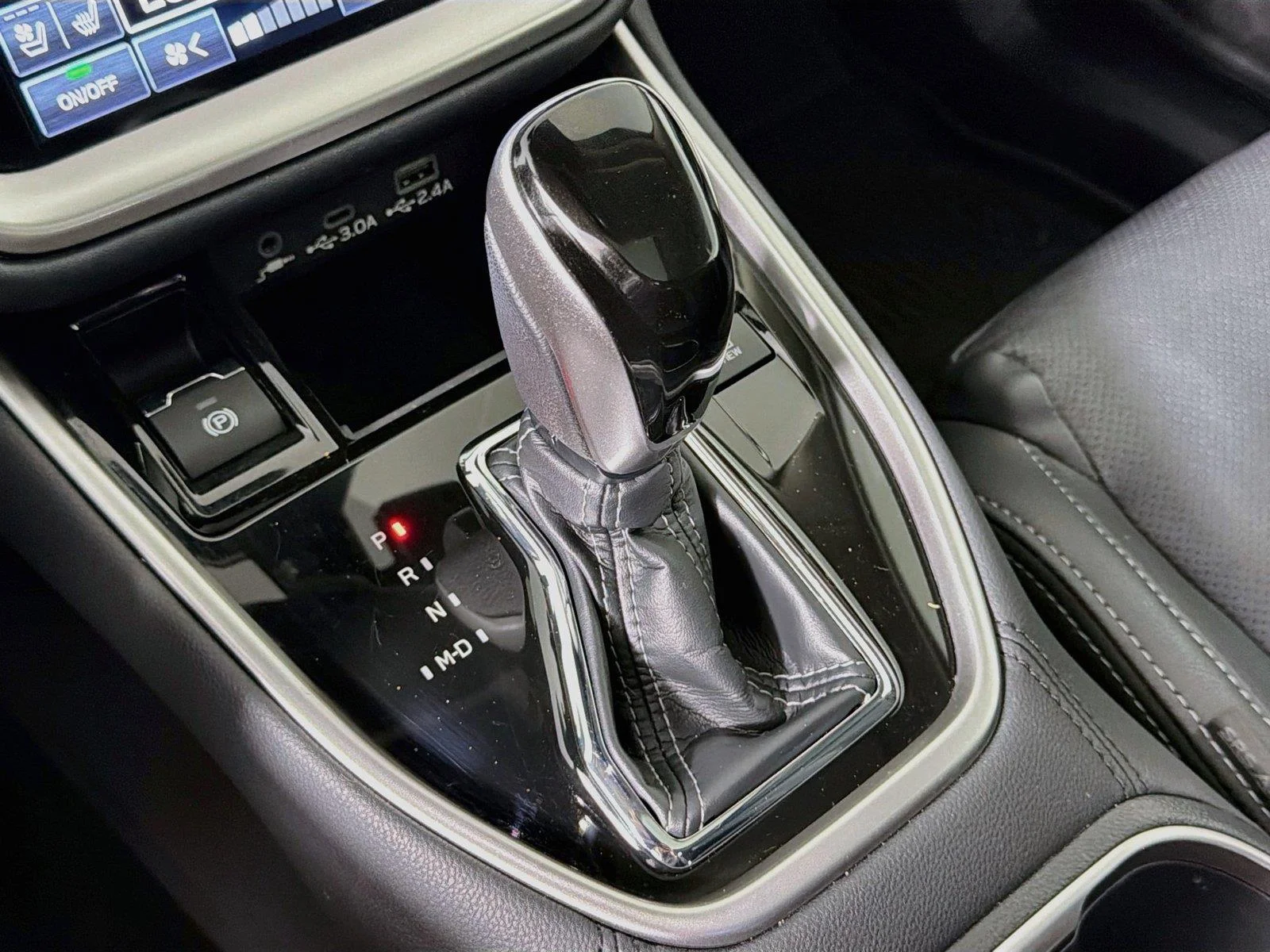 Used 2024 Crystal Black Silica Subaru Touring image 15