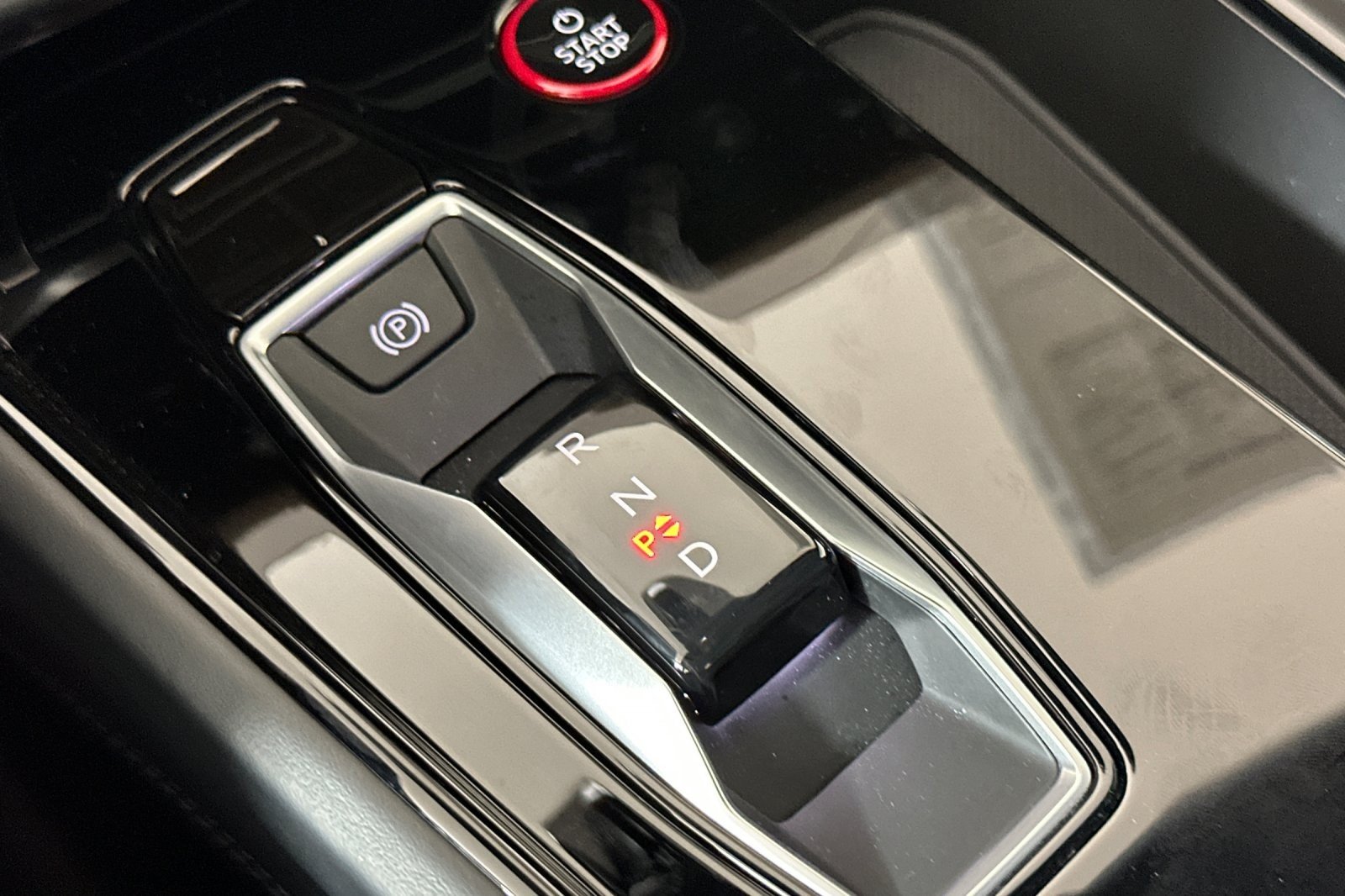 Used 2024 Mythos Black Metallic Audi Premium Plus quattro image 20