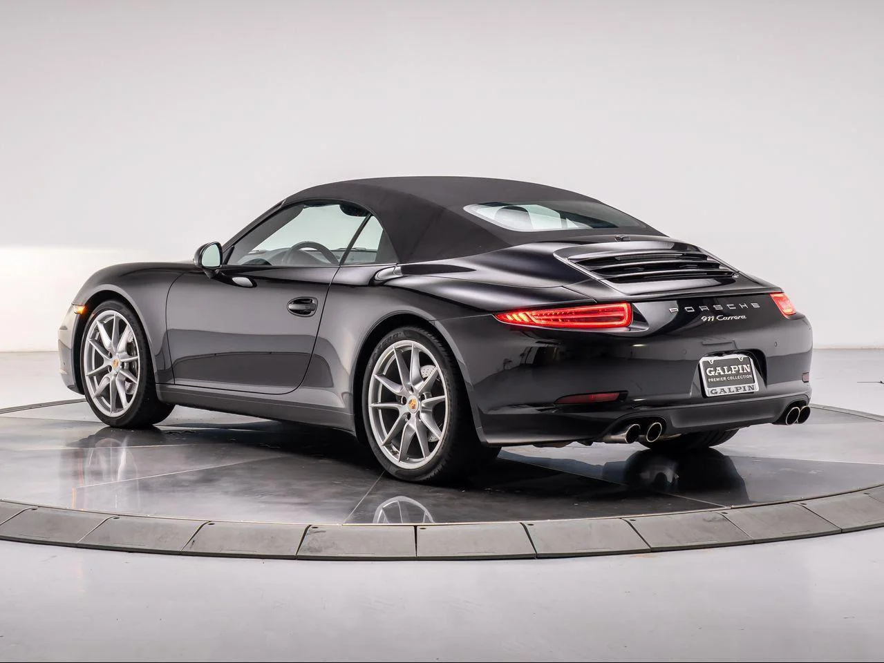 Used 2016 Black Porsche Carrera image 11