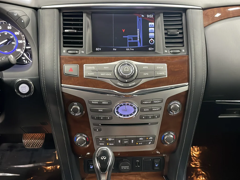 Used 2019 Black INFINITI LUXE image 20