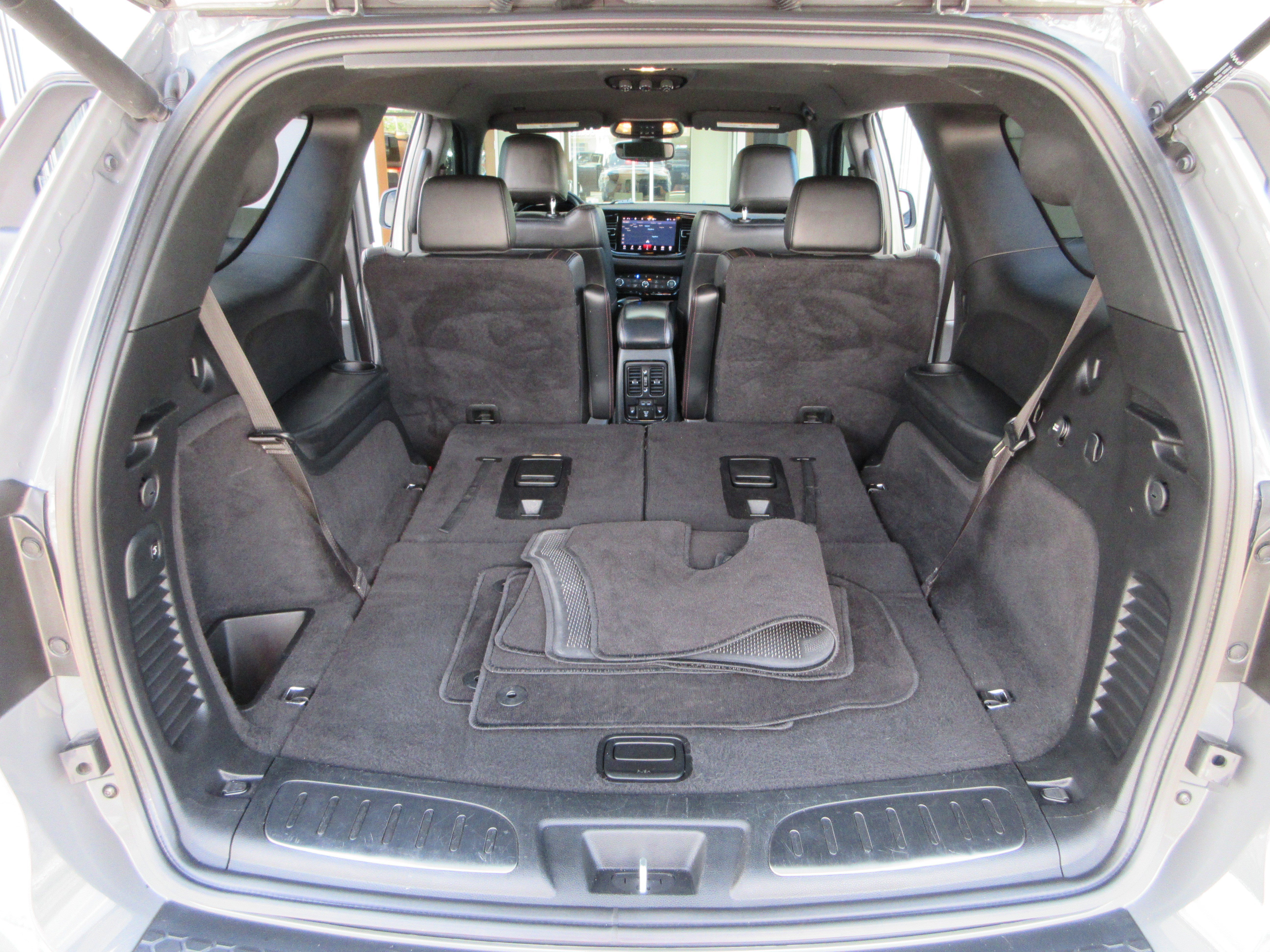 Used 2022 Destroyer Gray Clearcoat Dodge R/T image 55