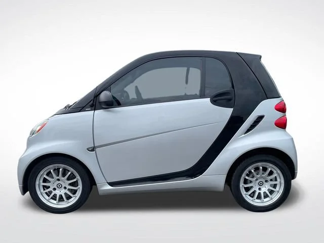 Used 2011 smart fortwo passion with VIN WMEEJ3BA1BK446533 for sale in Fredericktown, OH