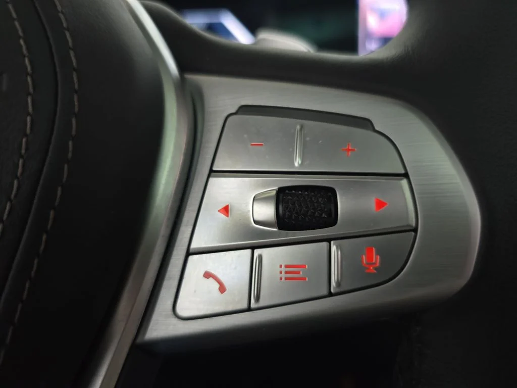 Used 2024 Skyscraper Gray Metallic BMW xDrive40i image 19