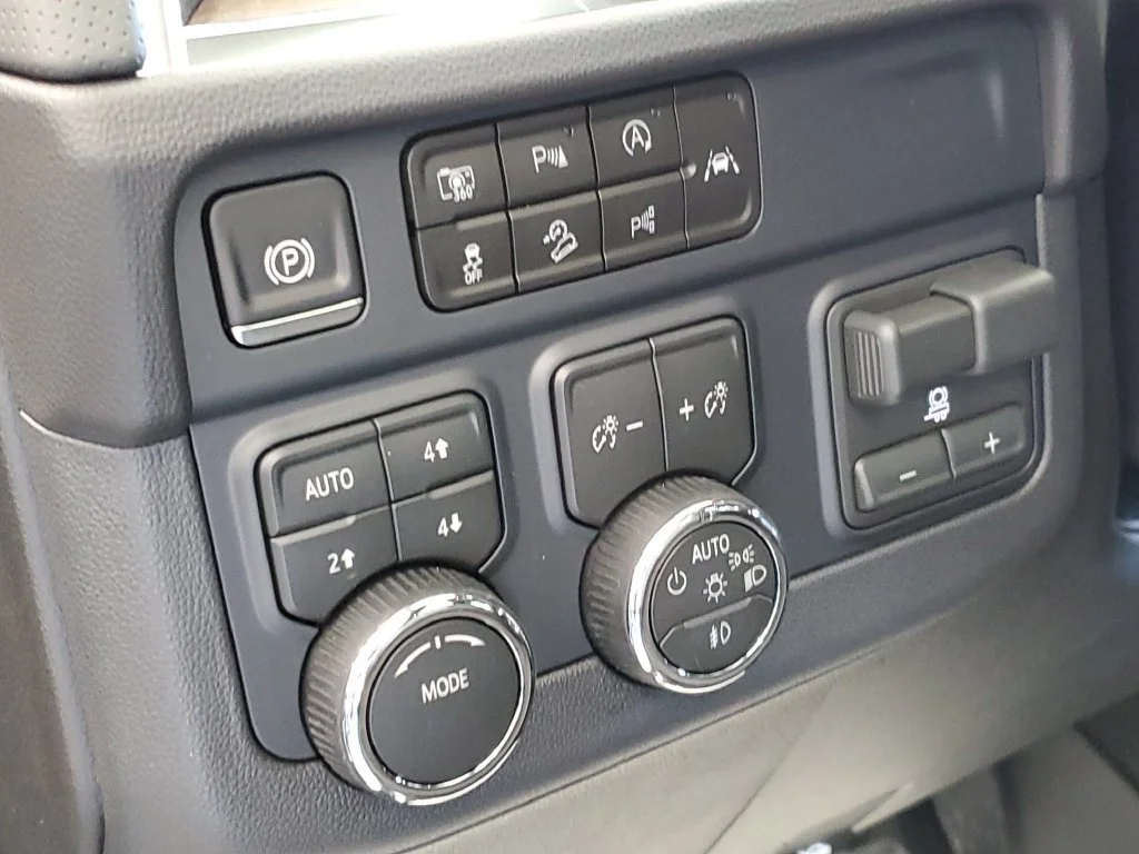 2026 Chevrolet Tahoe High Country - Photo 9