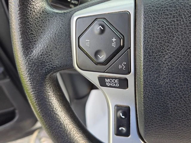Used 2018 Silver Toyota SR5 image 23