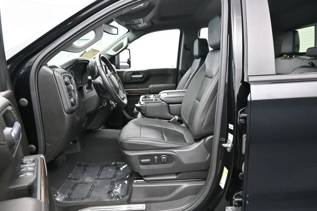 Used 2021 Black Chevrolet LT image 11