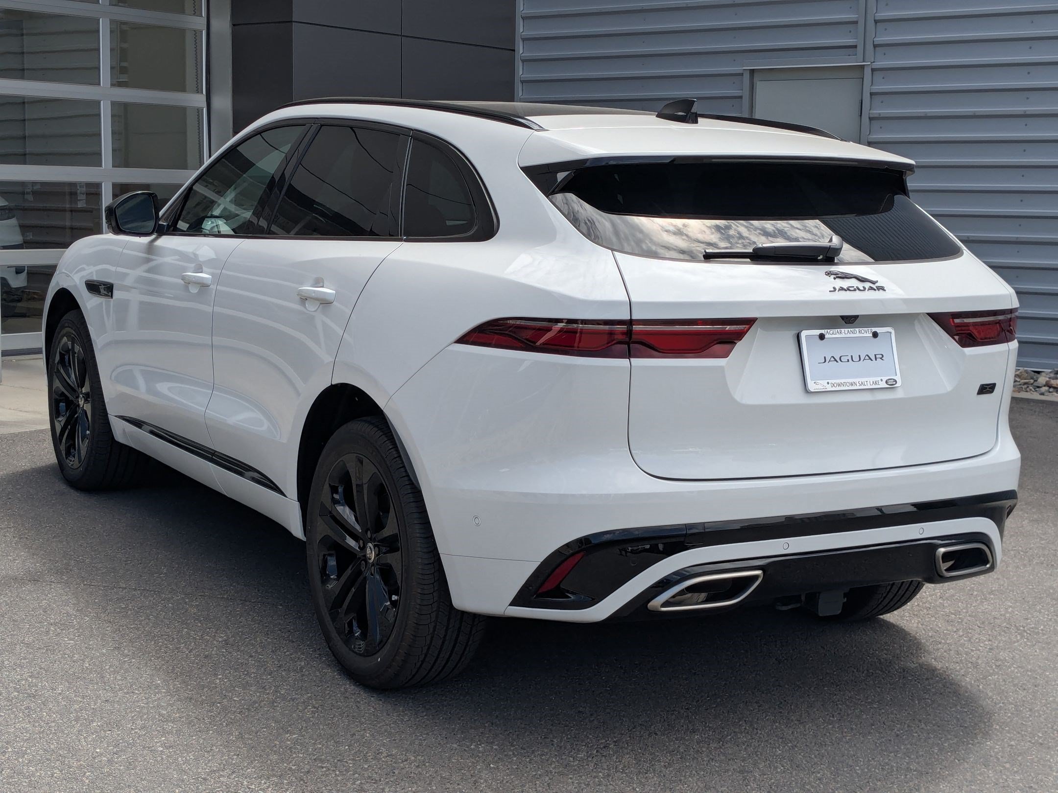 2026 Jaguar F-Pace R-Dynamic S - Photo 7