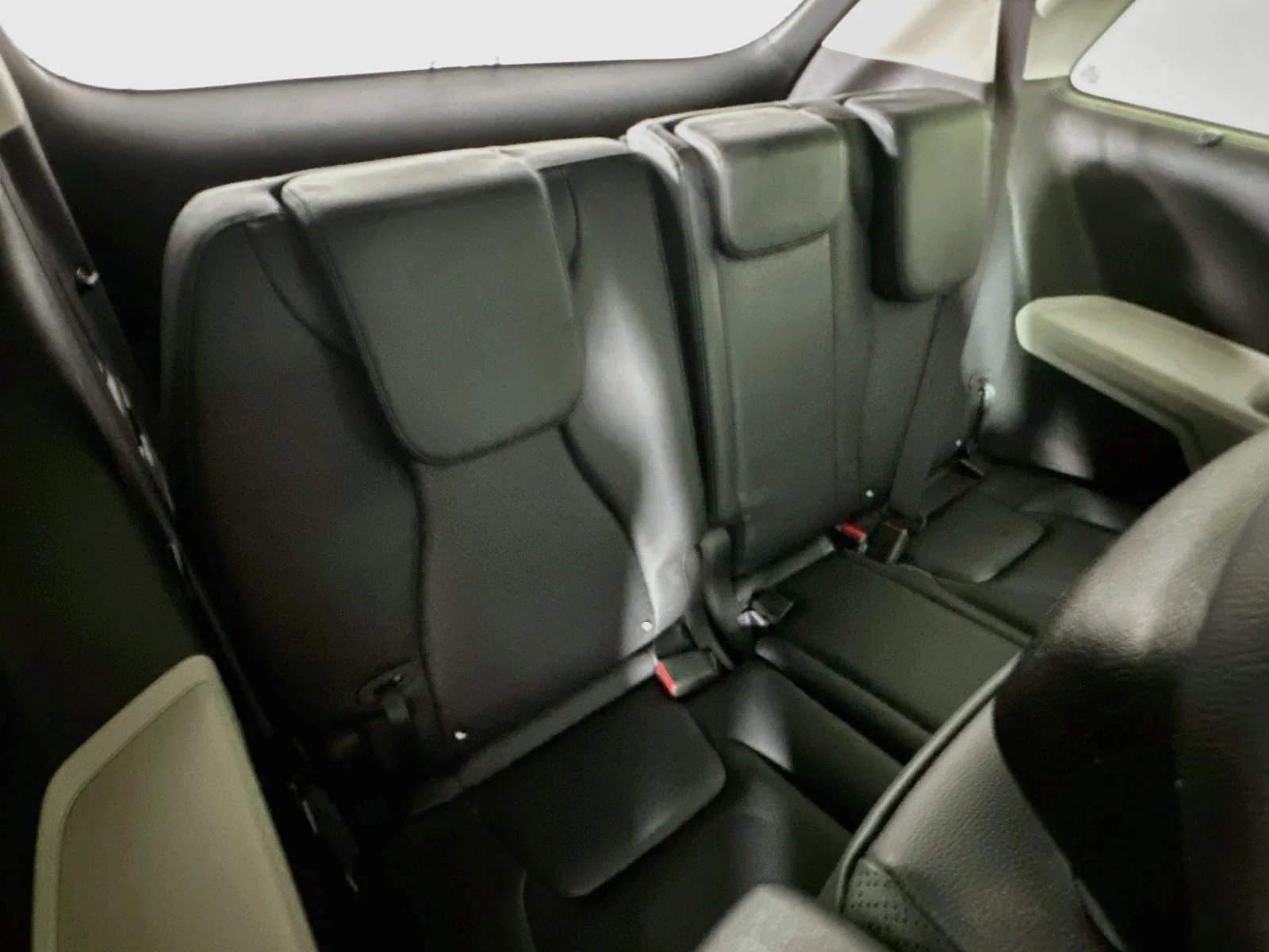 Used 2022 Ceramic Silver Kia SX Prestige image 28