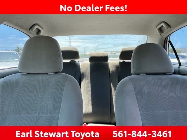 Used 2013 Silver Toyota LE image 13