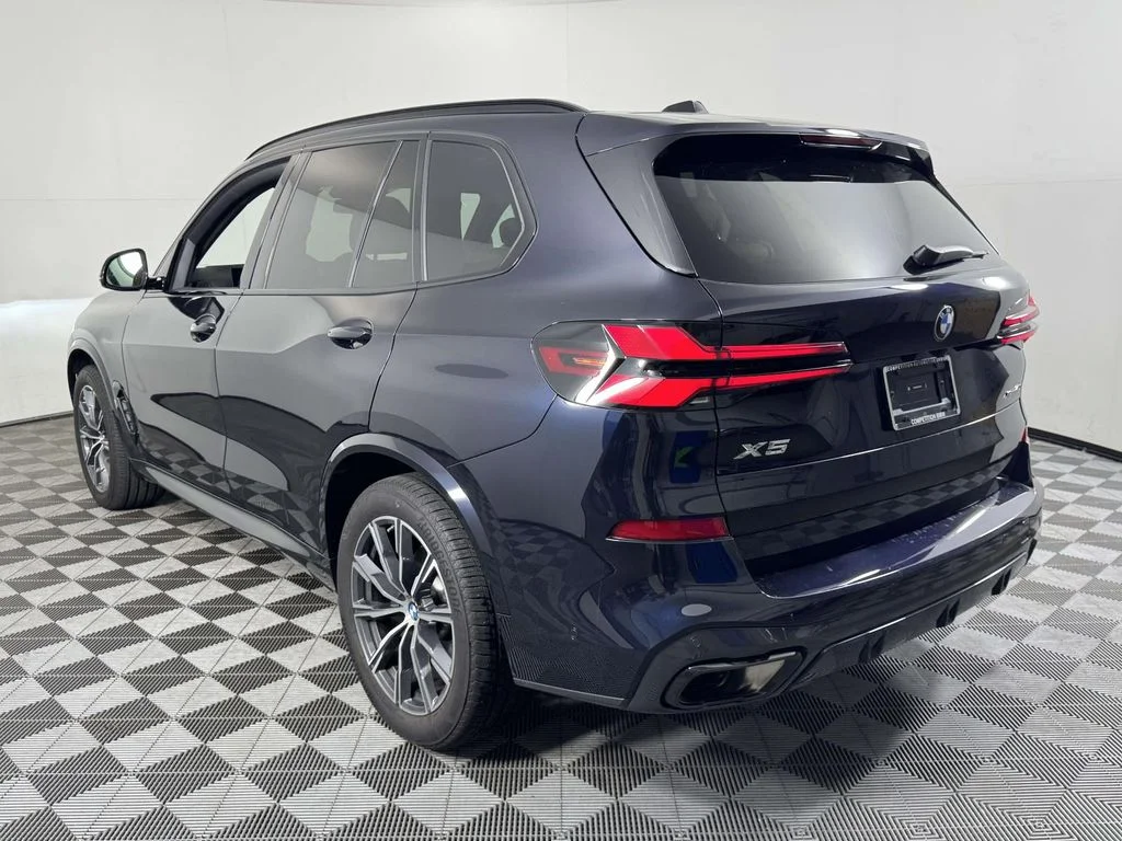 Used 2026 Black BMW xDrive40i image 8