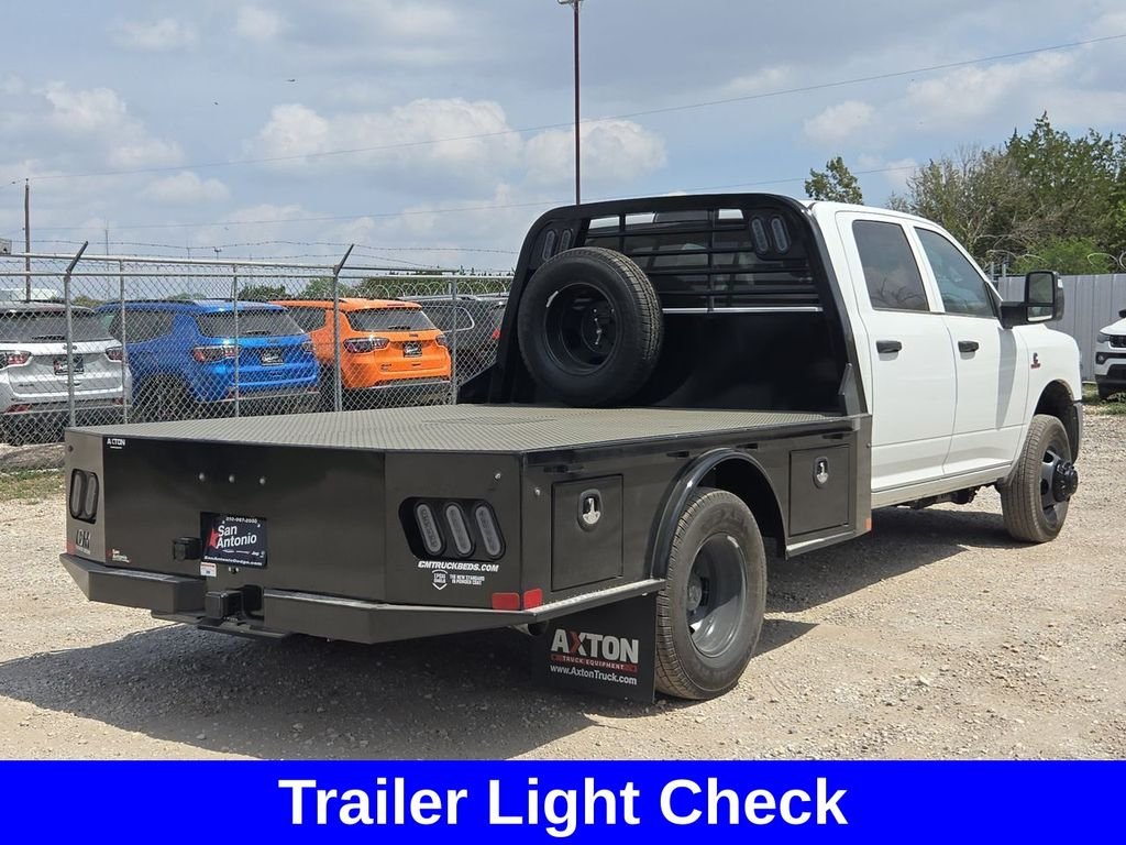 New 2026 Bright White Clearcoat RAM Tradesman image 16