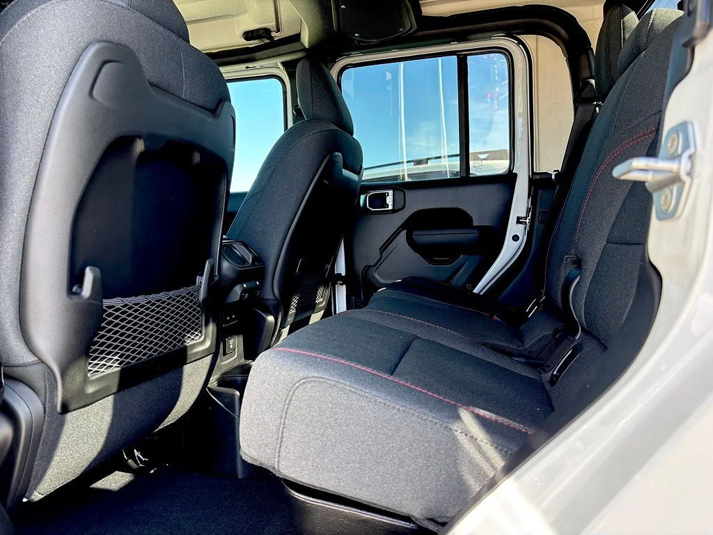 New 2026 Bright White Clear Coat Jeep Rubicon 4x4 image 17