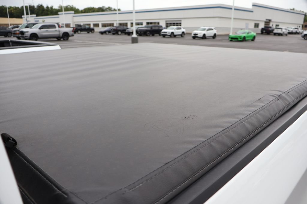 Used 2019 SUMMIT WHITE Chevrolet RST image 37