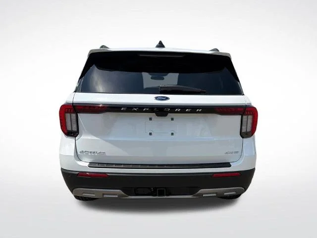 New 2026 Star White Metallic Tri-Coat Ford Active image 34
