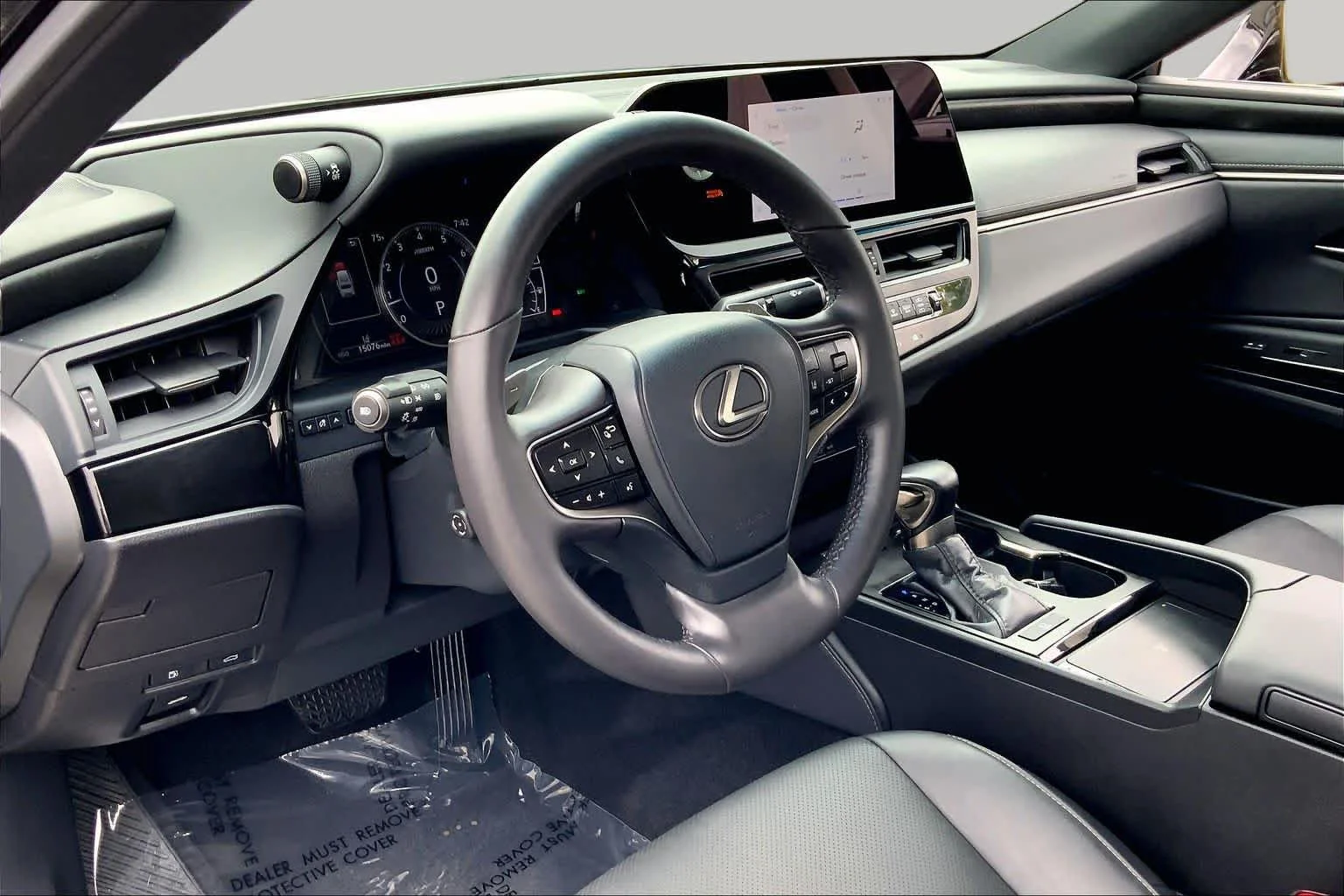 Certified Used 2024 OBSIDIAN Lexus  image 18