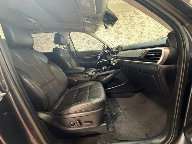 Used 2023 Gravity Gray Kia EX image 11