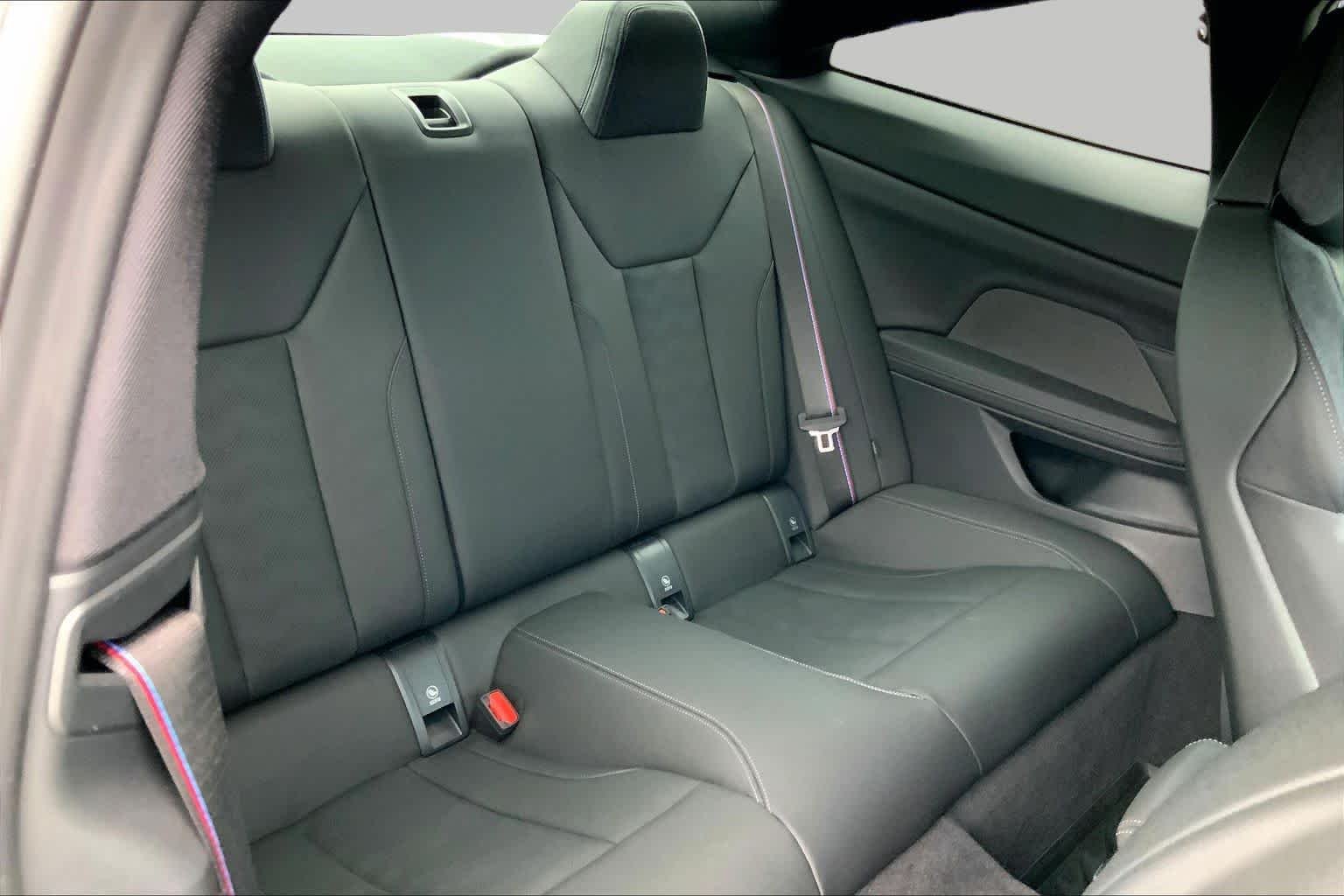 Used 2025 Alpine White BMW  image 19