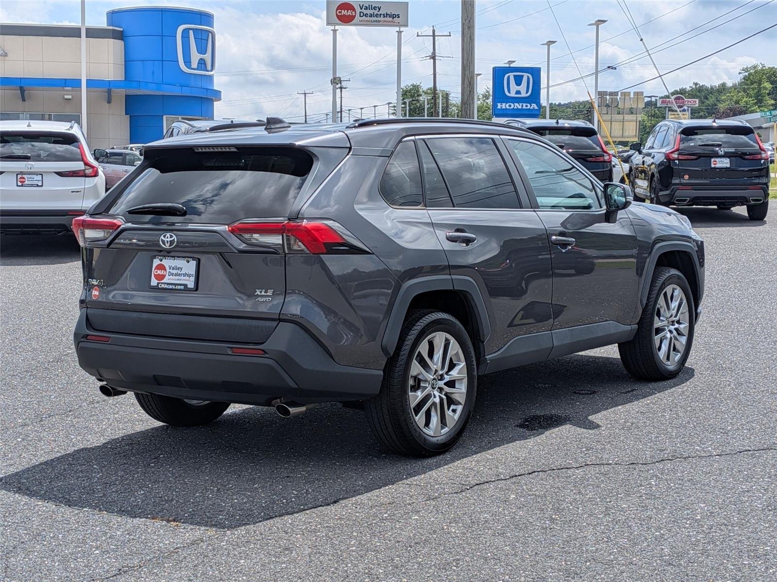 Used 2020 Magnetic Gray Metallic TOYOTA  image 5