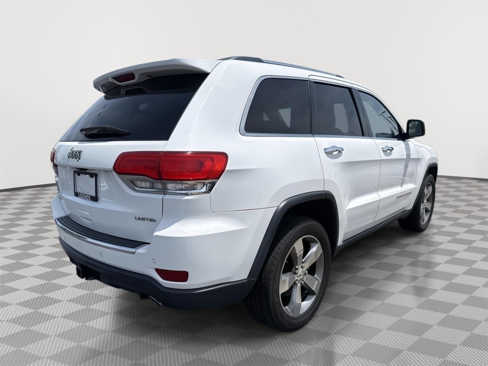 Used 2014 Bright White Clearcoat Jeep Limited image 11