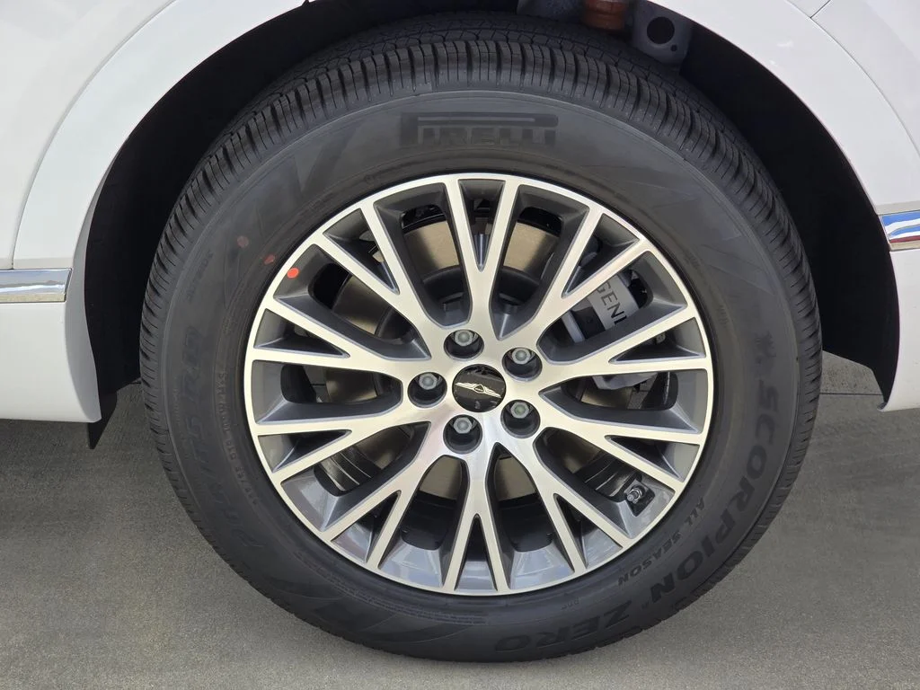 New 2026 White Genesis 2.5T image 5