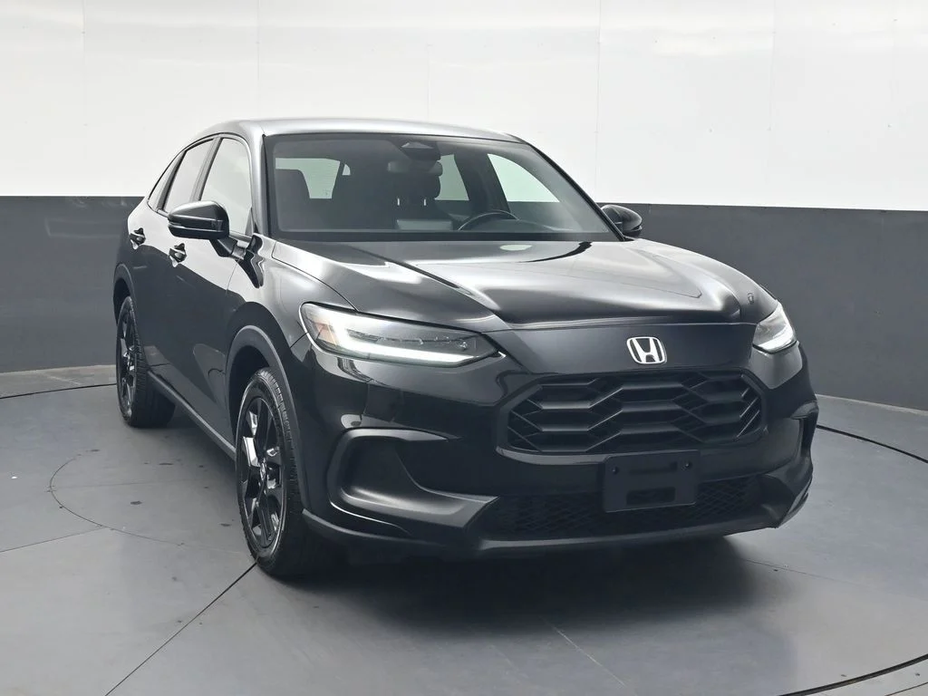 Used 2025  Honda Sport image 2