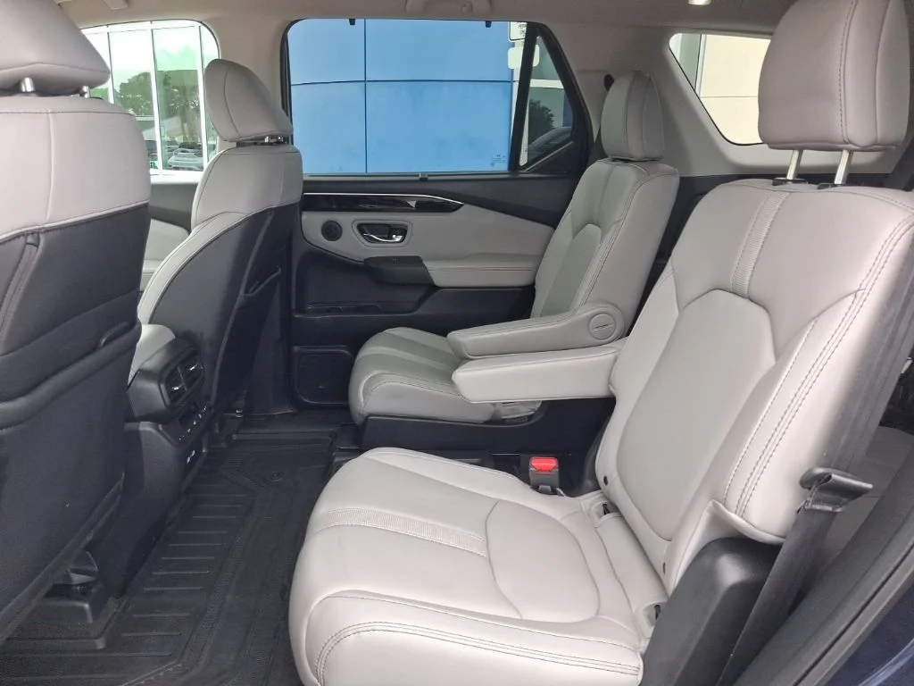 Used 2023 Blue Honda EX-L image 23