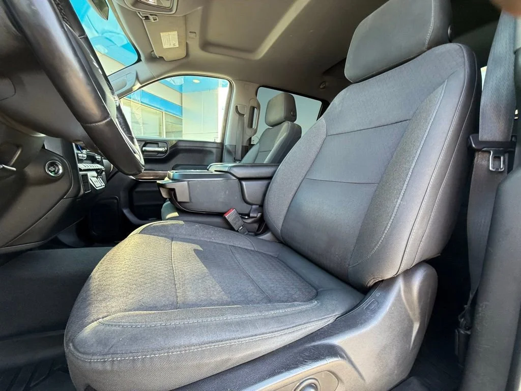 Used 2019 SUMMIT WHITE Chevrolet RST image 28