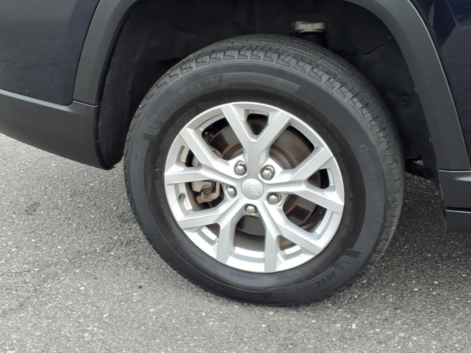Used 2023 Midnight Sky Jeep Limited image 10