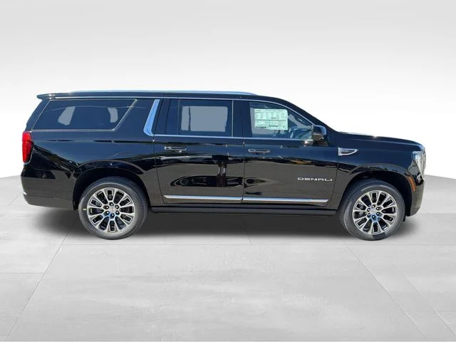 2026 GMC Yukon XL Denali - Photo 8