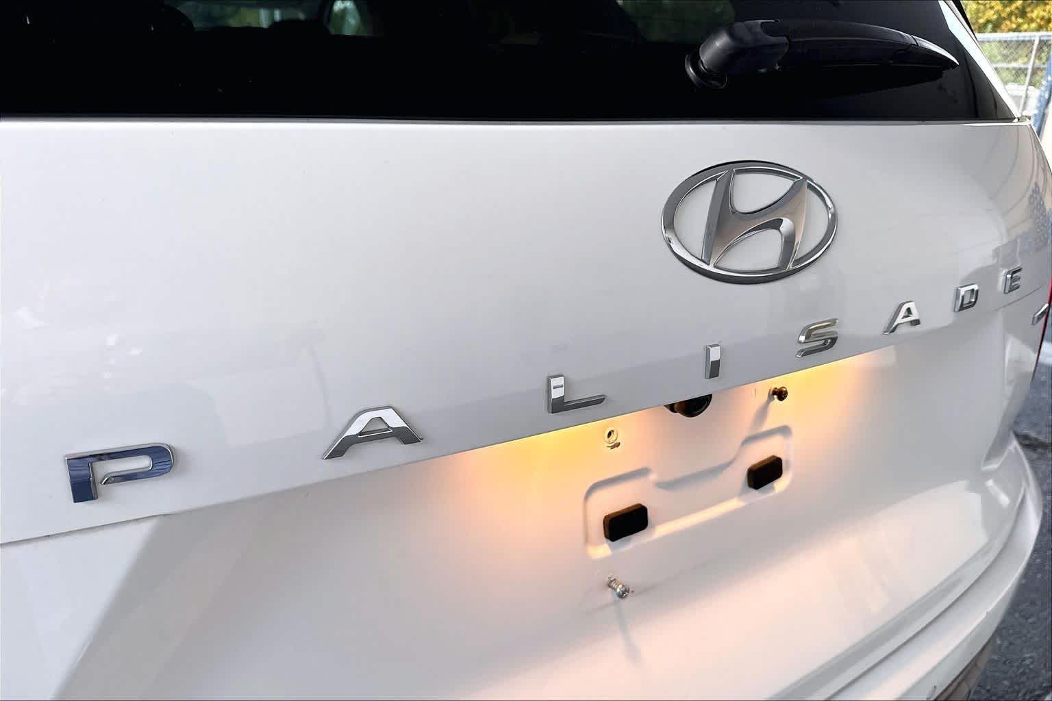 Used 2024 Hyper White Hyundai Limited image 31