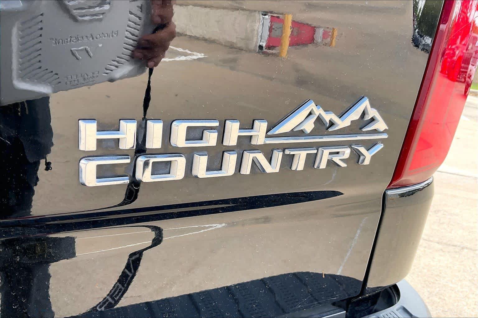 Used 2024 Black Chevrolet High Country image 10