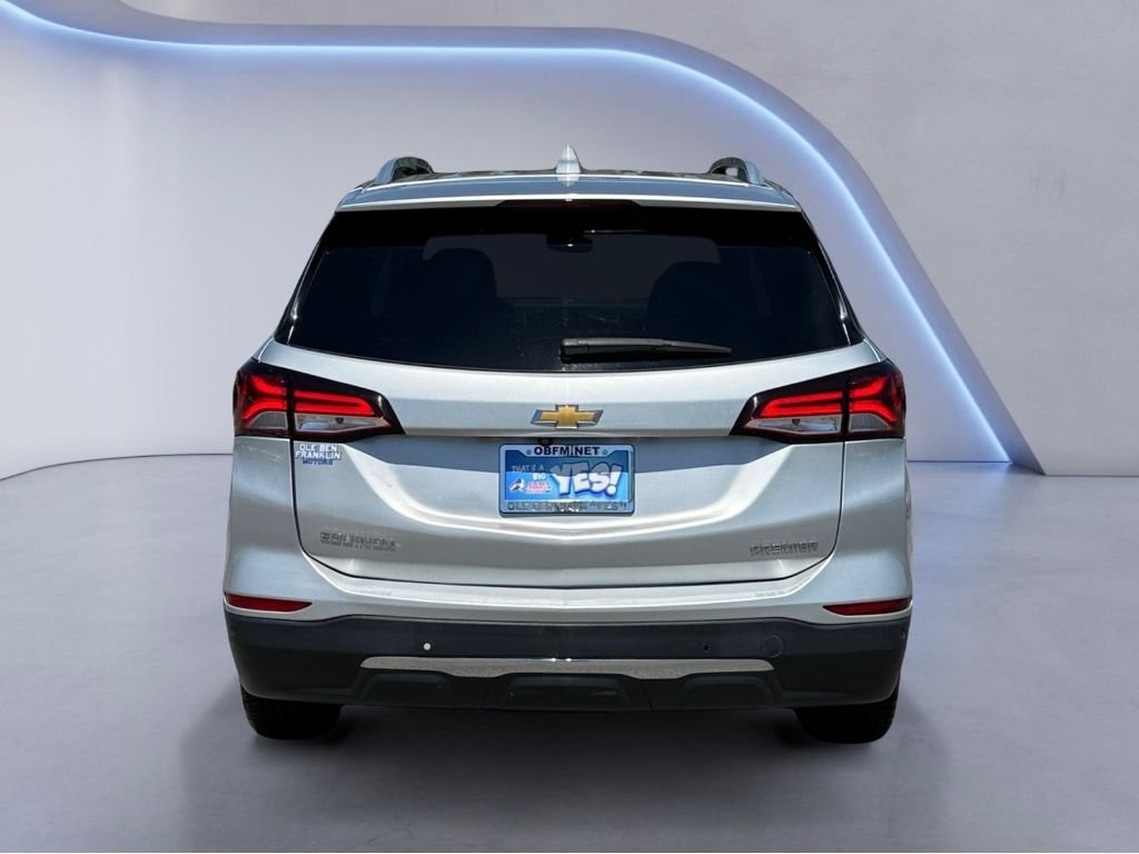 Used 2022 Silver Ice Metallic Chevrolet Premier image 4