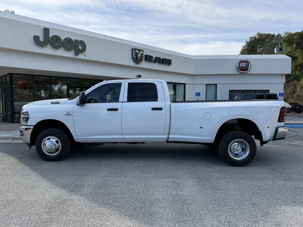 New 2026 Bright White Clear-Coat Exterior Paint Ram Tradesman image 7