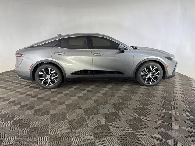 Used 2024  Toyota Limited image 5