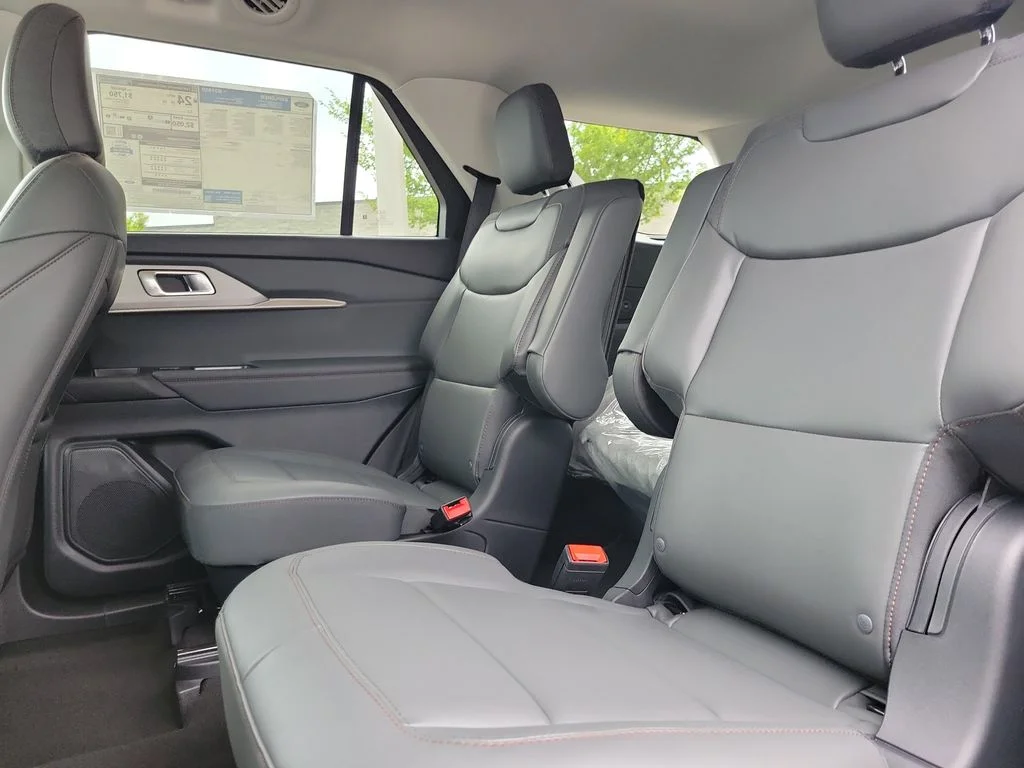 New 2026 Carbonized Gray Metallic Ford Active image 12