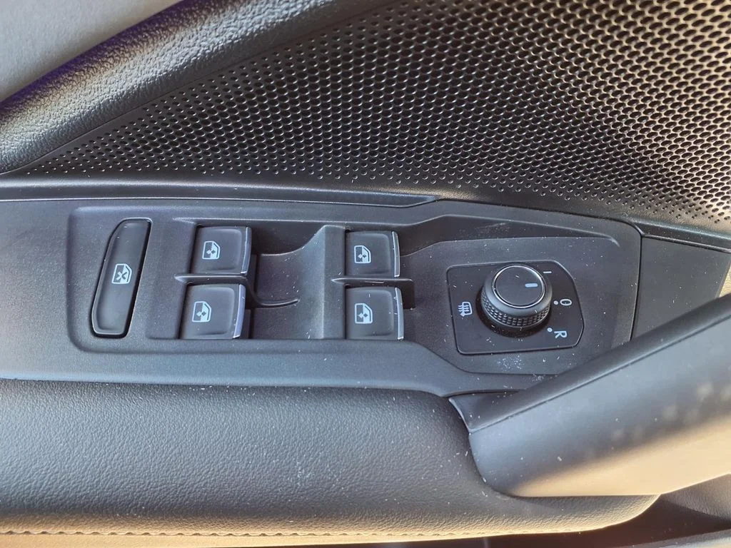New 2026 Sandstone with Deep Black Roof Volkswagen SE R-Line Black image 10